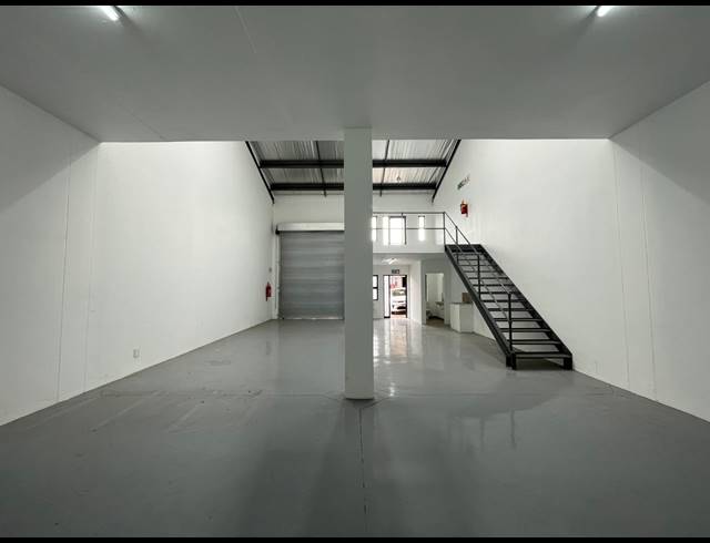 145M² WAREHOUSE TO LET IN BARBEQUE DOWNS